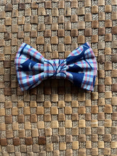 Load image into Gallery viewer, Red and Blue Palaka Hibiscus Bow Tie
