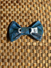 Load image into Gallery viewer, Floral Palaka Bow Tie
