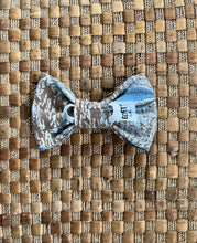 Load image into Gallery viewer, Papang’s Fish Bow Tie
