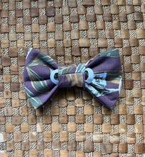 Load image into Gallery viewer, Purple Keauhou Bow Tie

