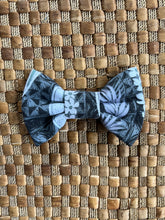 Load image into Gallery viewer, Surfboards Bow Tie
