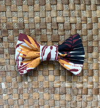 Load image into Gallery viewer, USC Bow Tie
