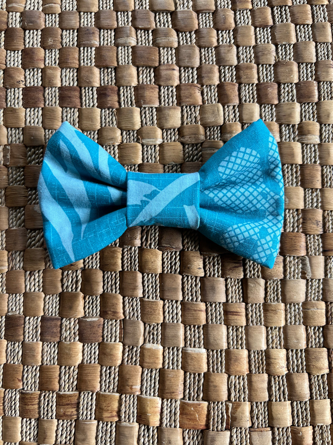 Turquoise Leaves Bow Tie