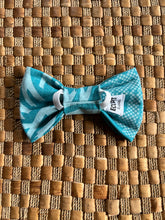 Load image into Gallery viewer, Turquoise Leaves Bow Tie

