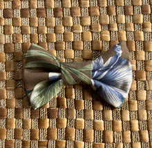 Load image into Gallery viewer, Purple Hibiscus Bow Tie
