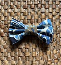 Load image into Gallery viewer, Kakaako Bow Tie
