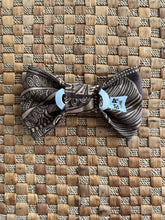 Load image into Gallery viewer, Hawaiian Fall Vibes Bow Tie
