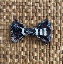 Load image into Gallery viewer, Kawaī Bow Tie
