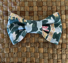 Load image into Gallery viewer, Indian Floral Bow Tie
